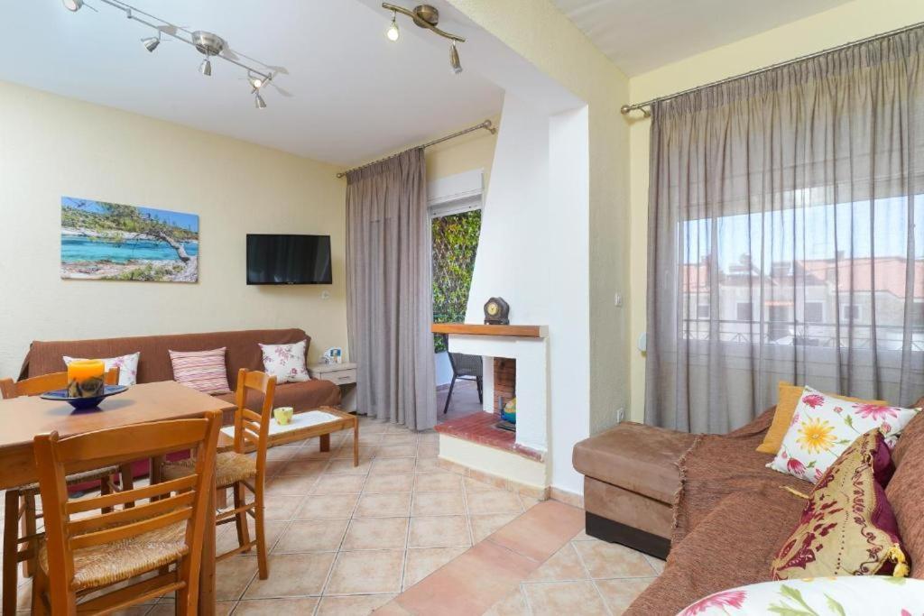 Villa Golden Beach Maisonettes à Chrysi Ammoudia Chambre photo